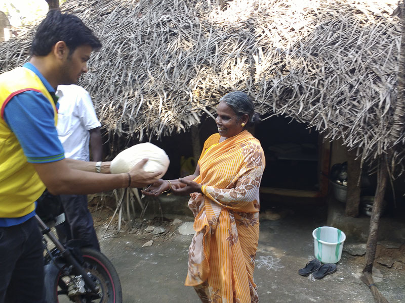 Flood Relief Work by BAPS in villages near Chennai, 12 December 2015