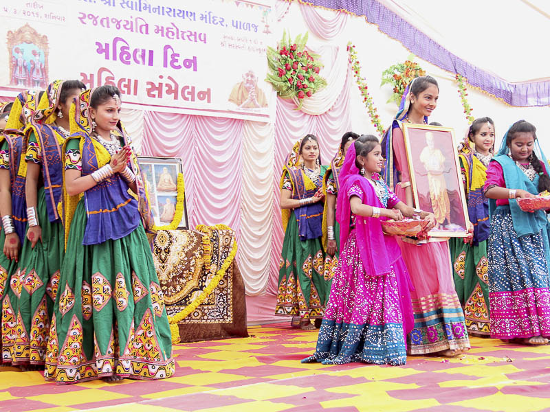 Womens Day Celebration 2016, Mahelav