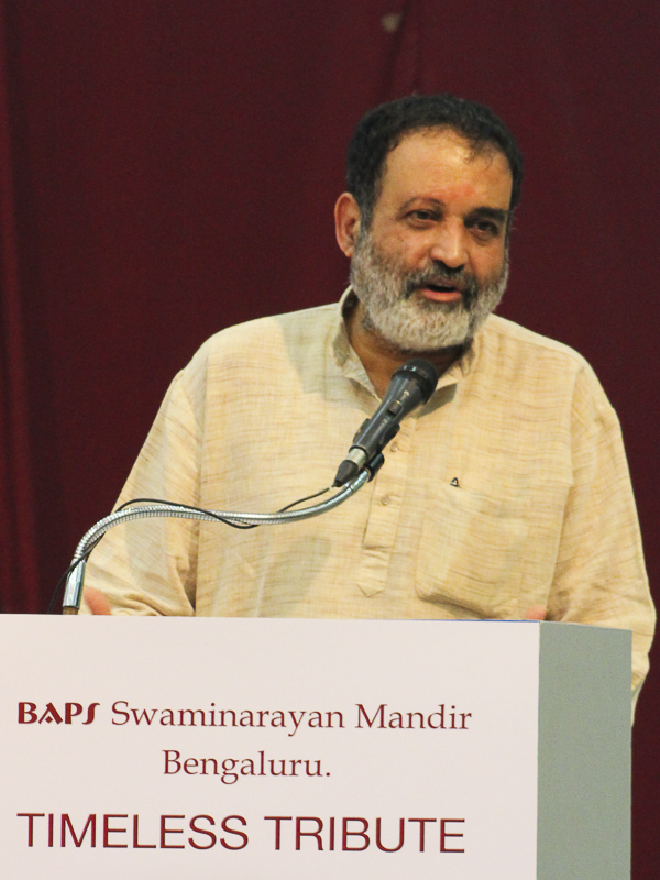 Shri Mohandas Pai addresses the assembly