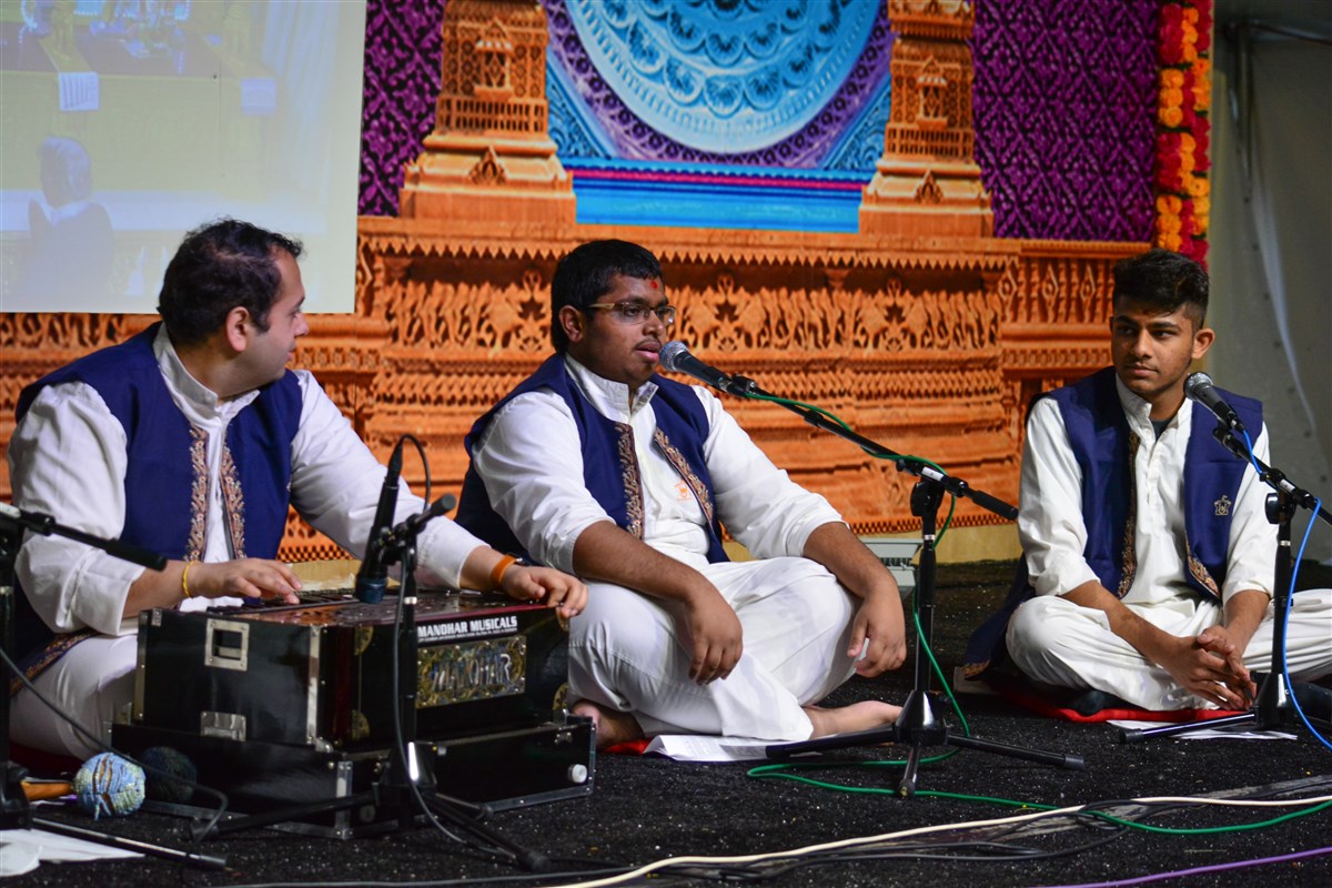 Kirtan Aradhana