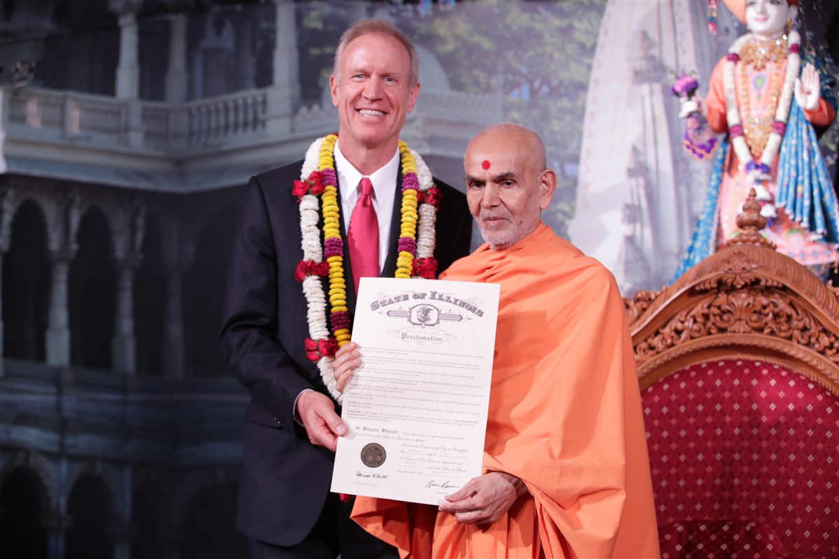 Governor Bruce Rauner meets HH Mahant Swami Maharaj