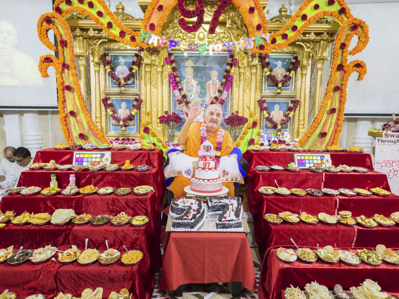 97th Birthday Celebration of Brahmaswarup Pramukh Swami Maharaj, Dubai