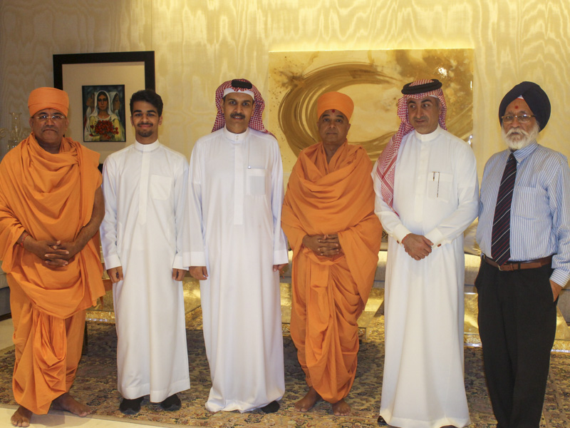 Sadhus meet community leaders