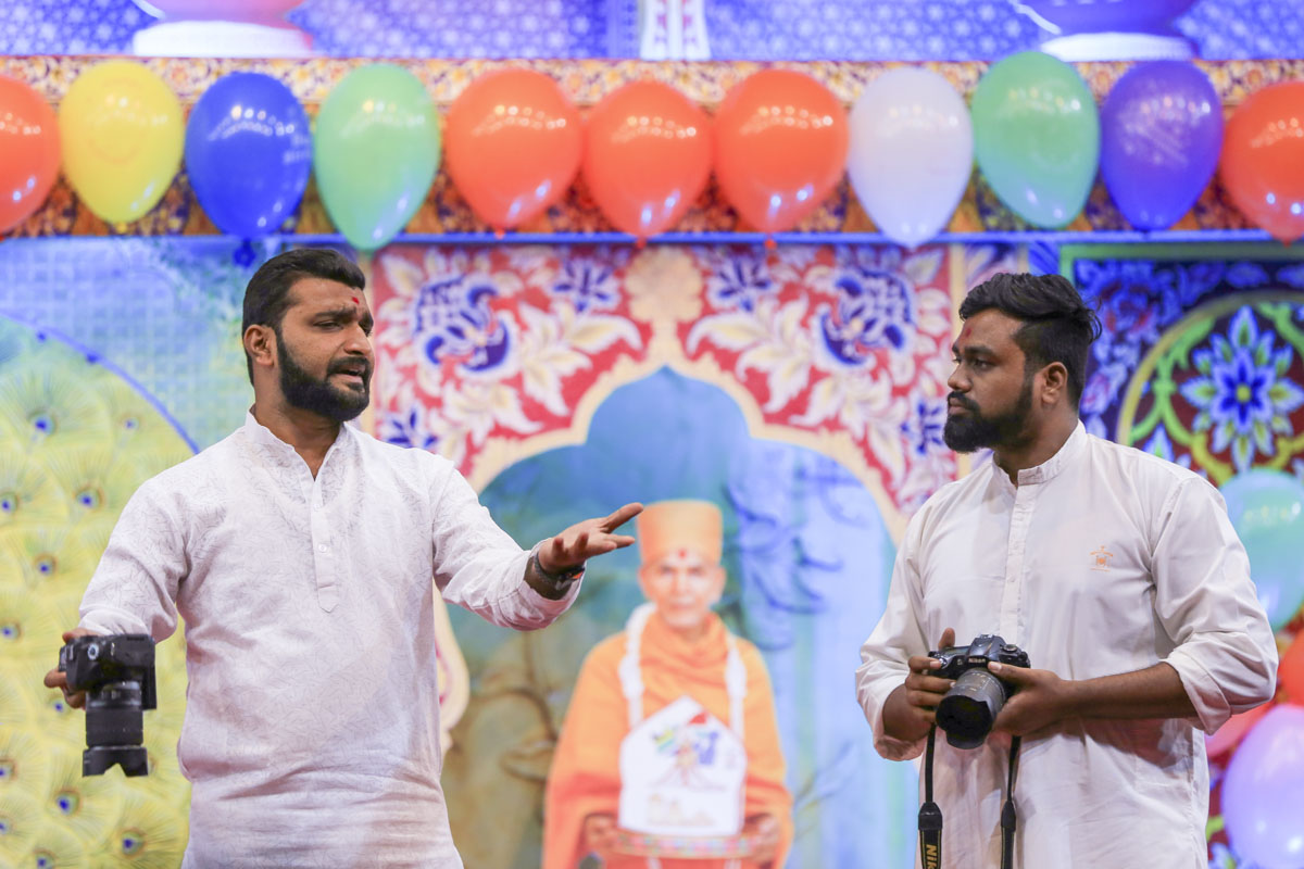 85th Birthday Celebration of Pragat Brahmaswarup Mahant Swami Maharaj, Kampala