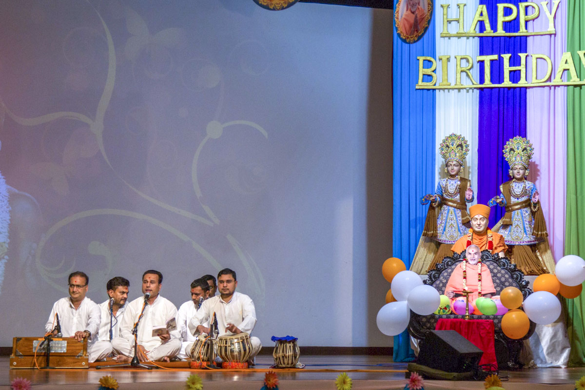 85th Birthday Celebration of Pragat Brahmaswarup Mahant Swami Maharaj, Nairobi