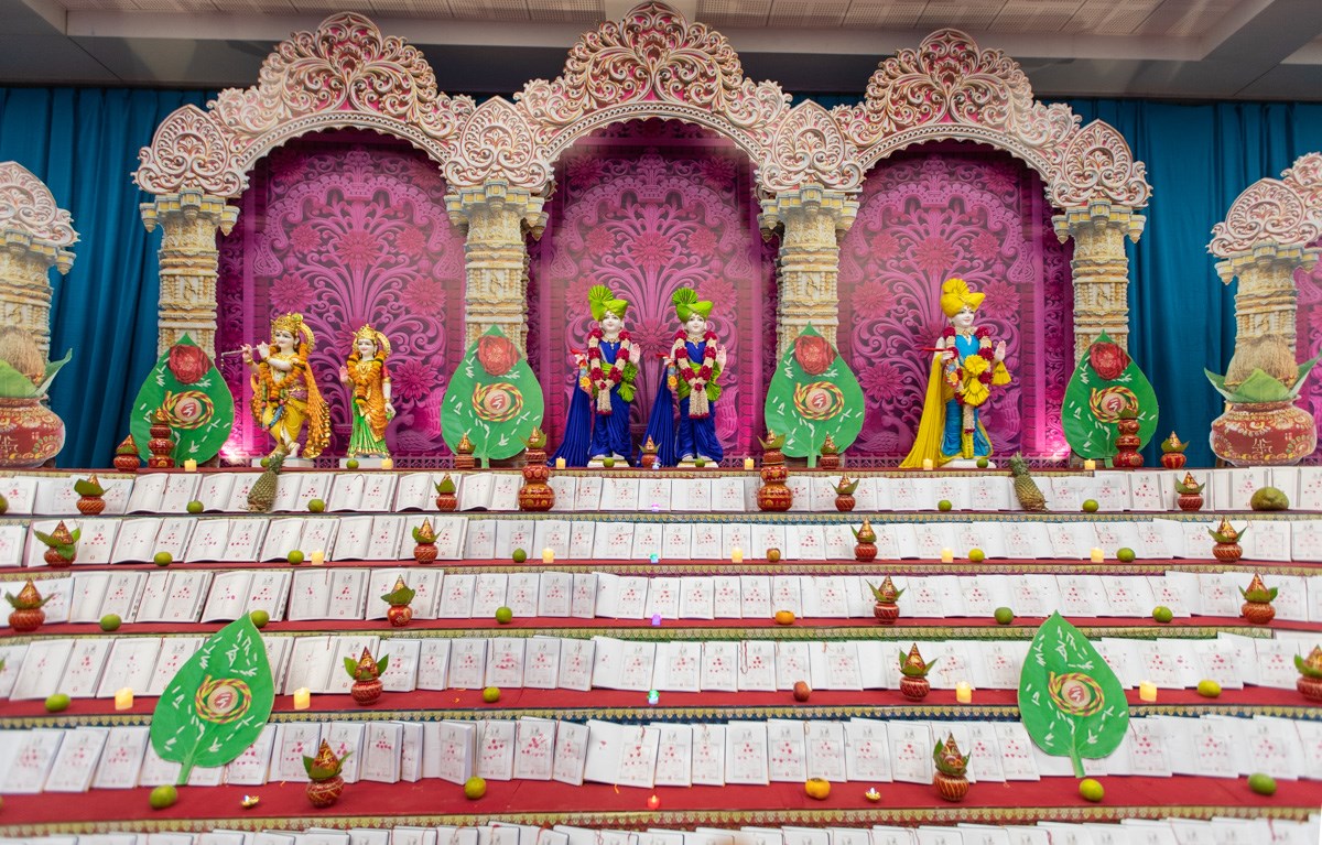 Utsav murtis and account books