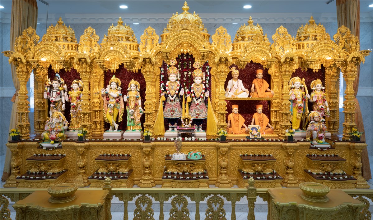 Murti Darshan & Programme, Wellingborough, UK