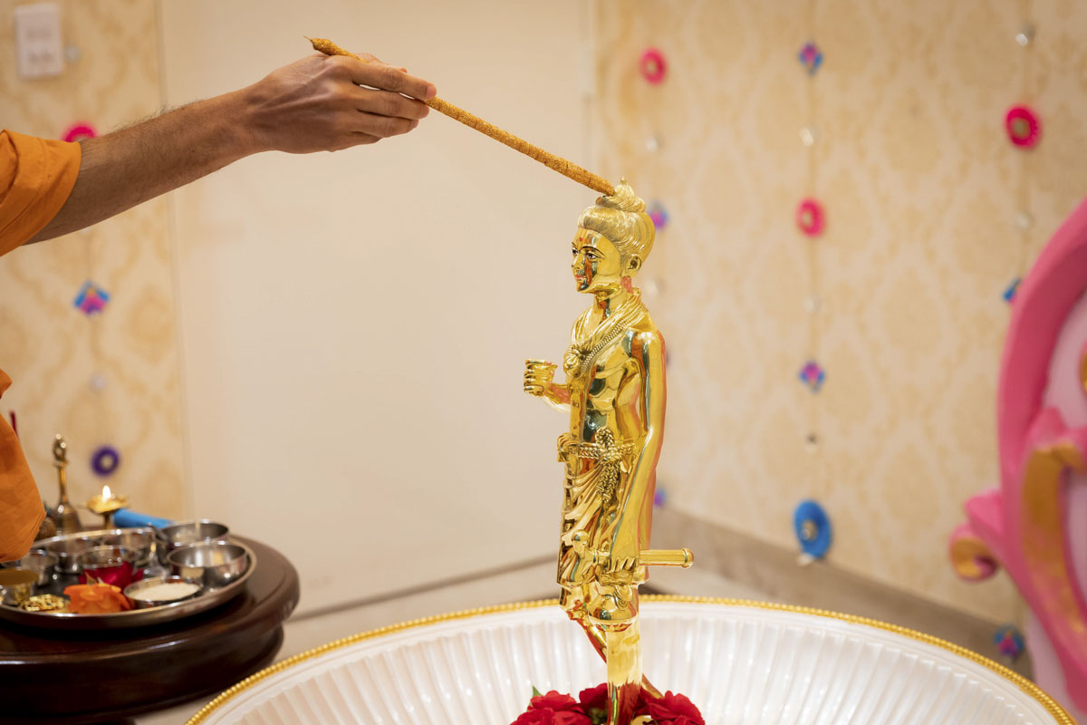 Murti consecration rituals