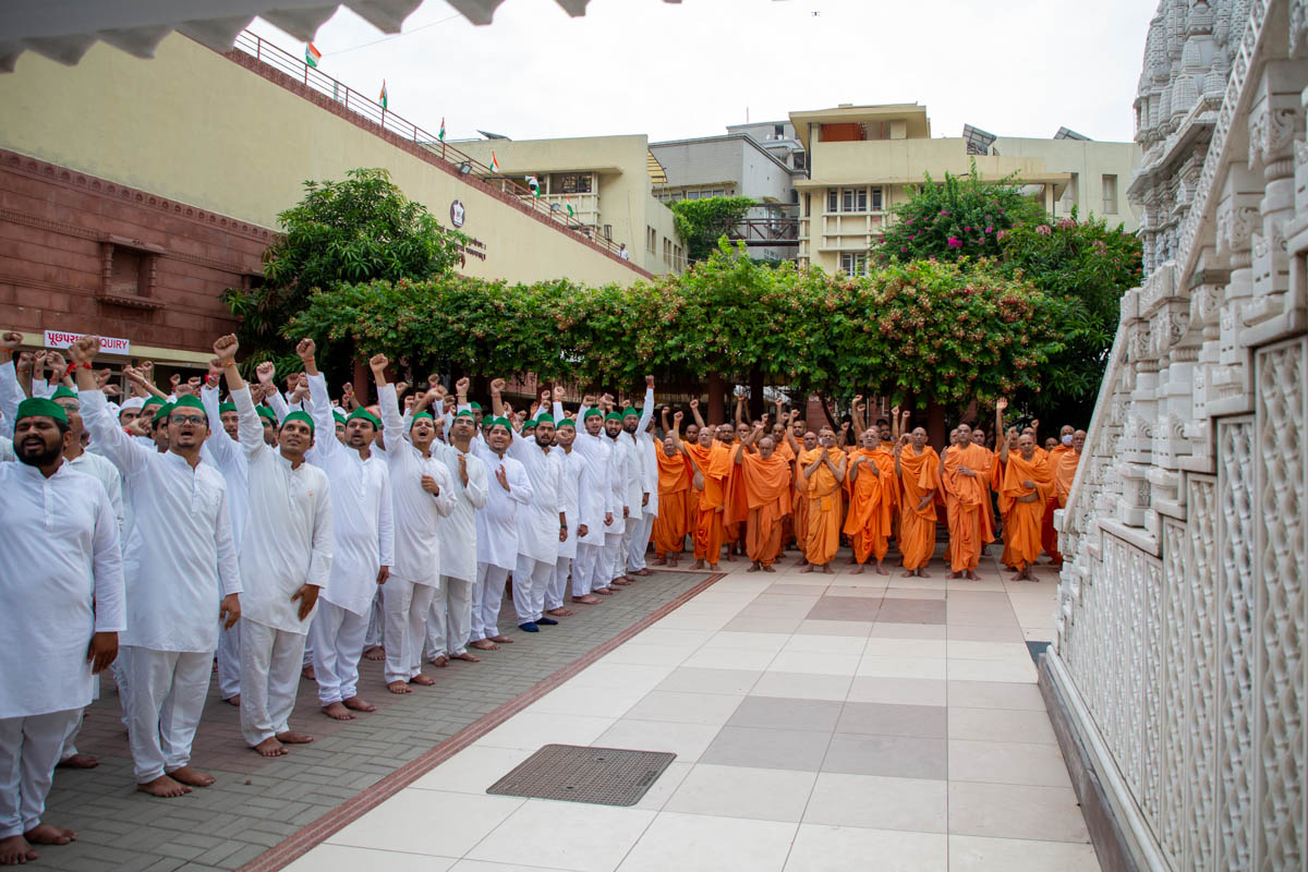 Mahant Swami Maharaj Celebrates India's Azadi ka Amrit Mahotsav, Ahmedabad