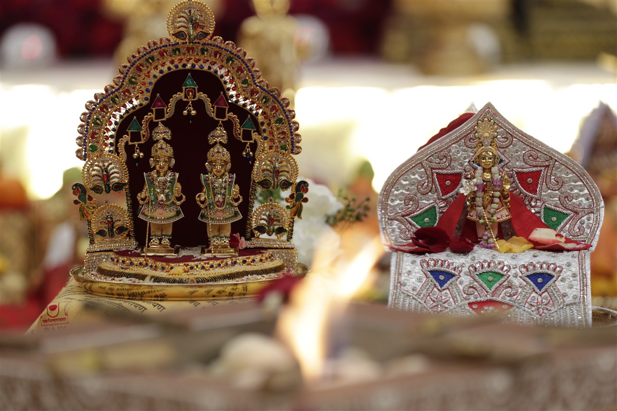 Shri Akshar-Purushottam Maharaj Vadhamana 