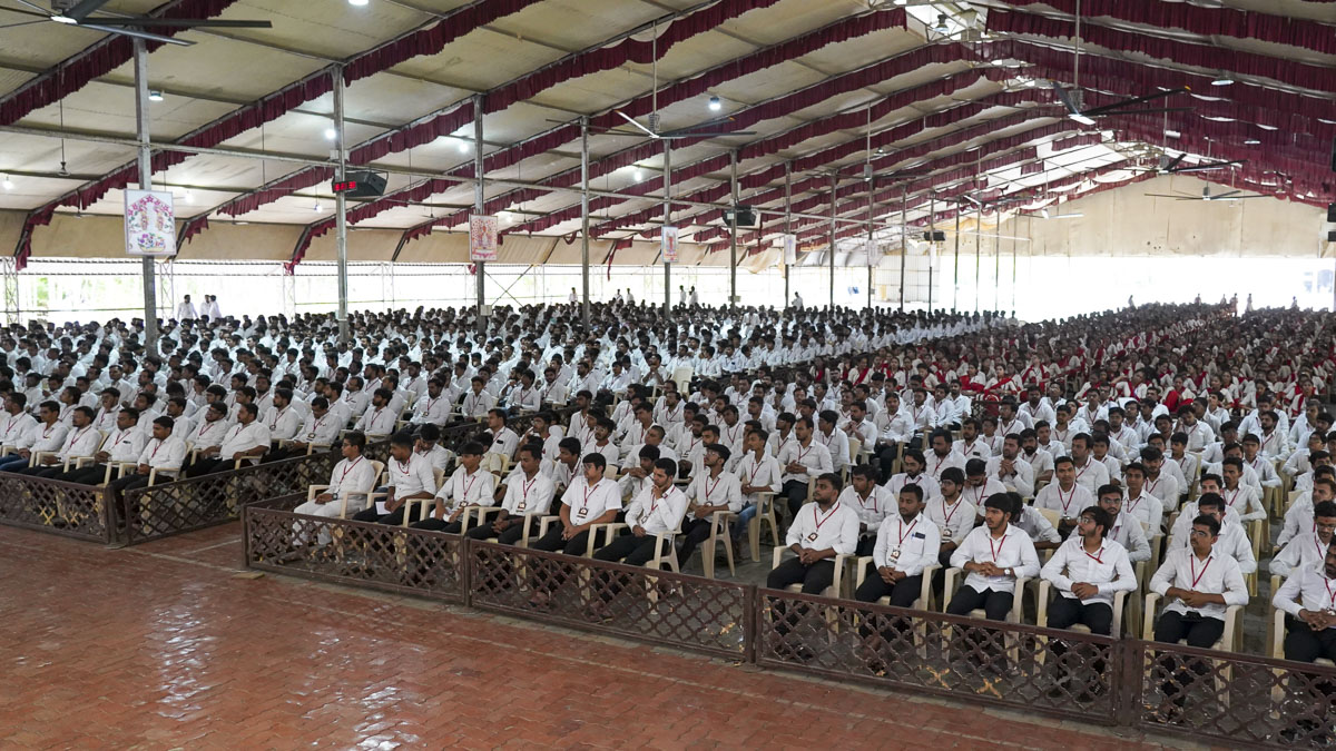 Annual Yuva Shibirs 2023: ‘Gunatit Guru: Our Best Friend’, Surat