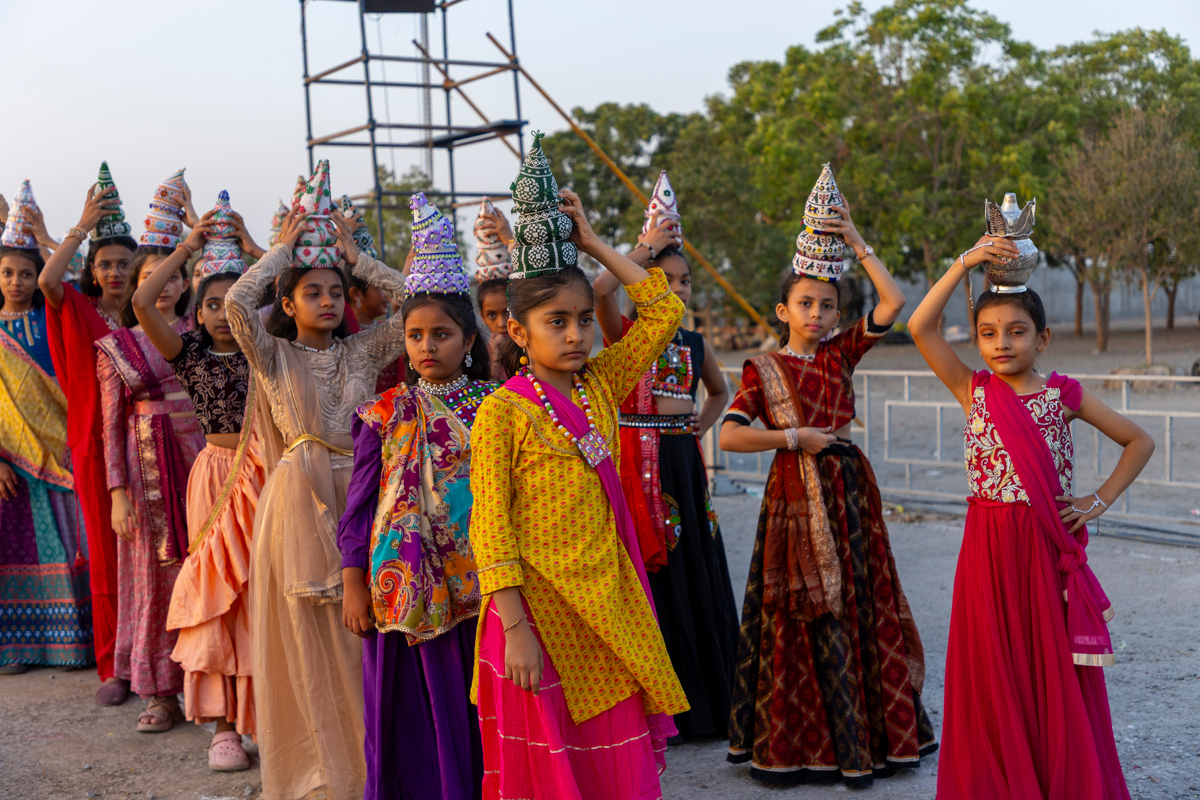 Nagar Yatra in the streets of Kanad