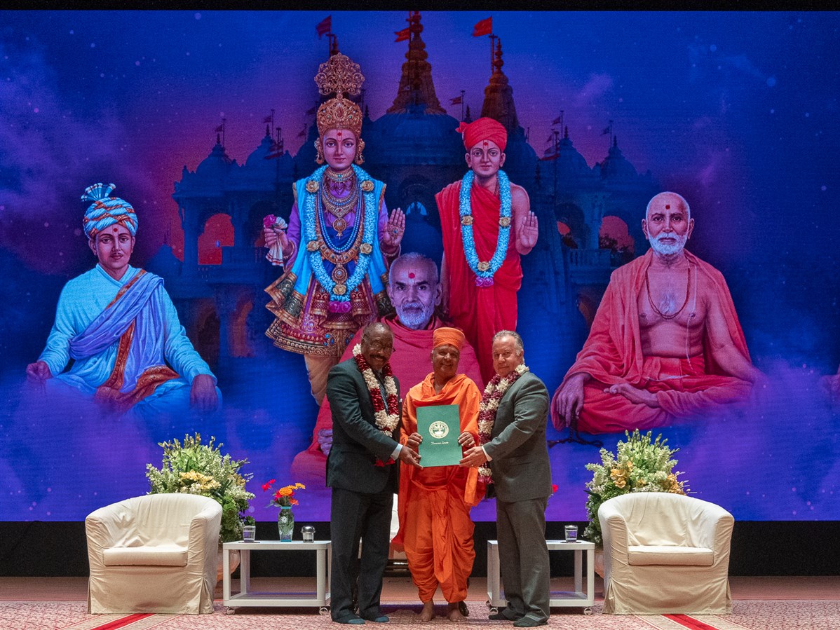 Tennessee State Honors BAPS and Pujya Brahmaviharidas Swami