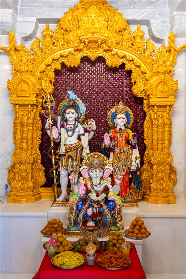 Bhagwan Shri Shankar, Shri Parvatiji and Shri Ganeshji