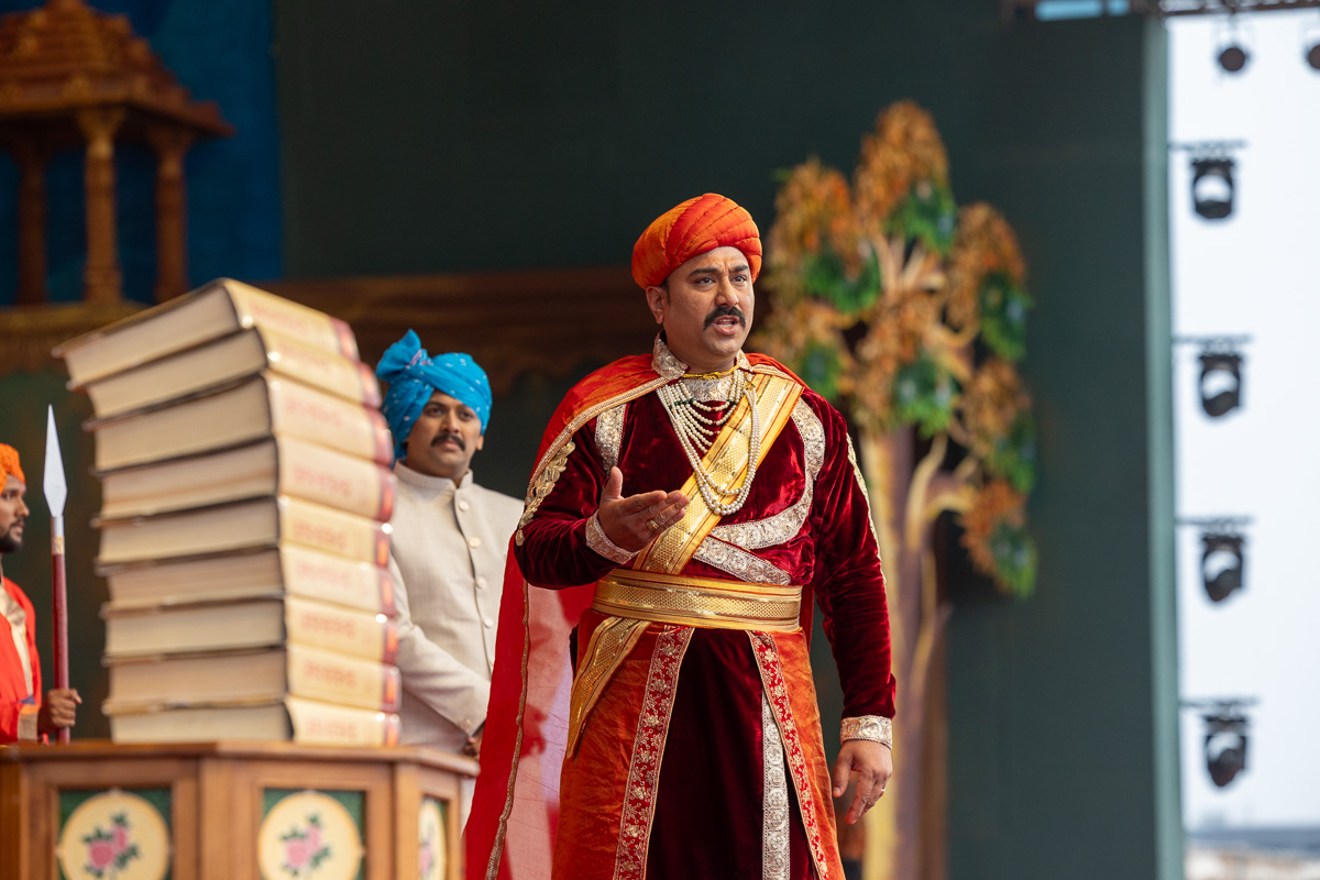 A yuvak presents in the assembly