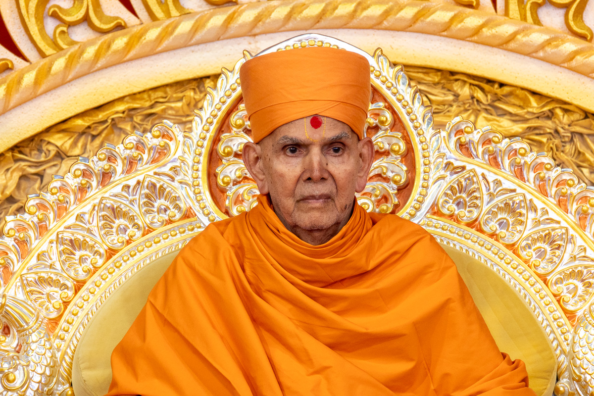 Swamishri during the assembly