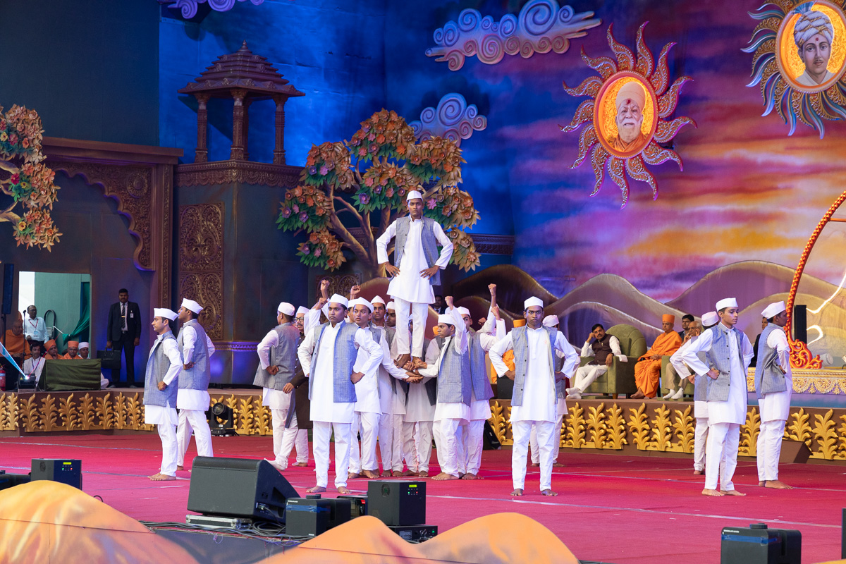 Yuvaks perform in the assembly