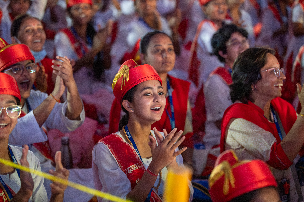 Balaks and karyakars during the assembly