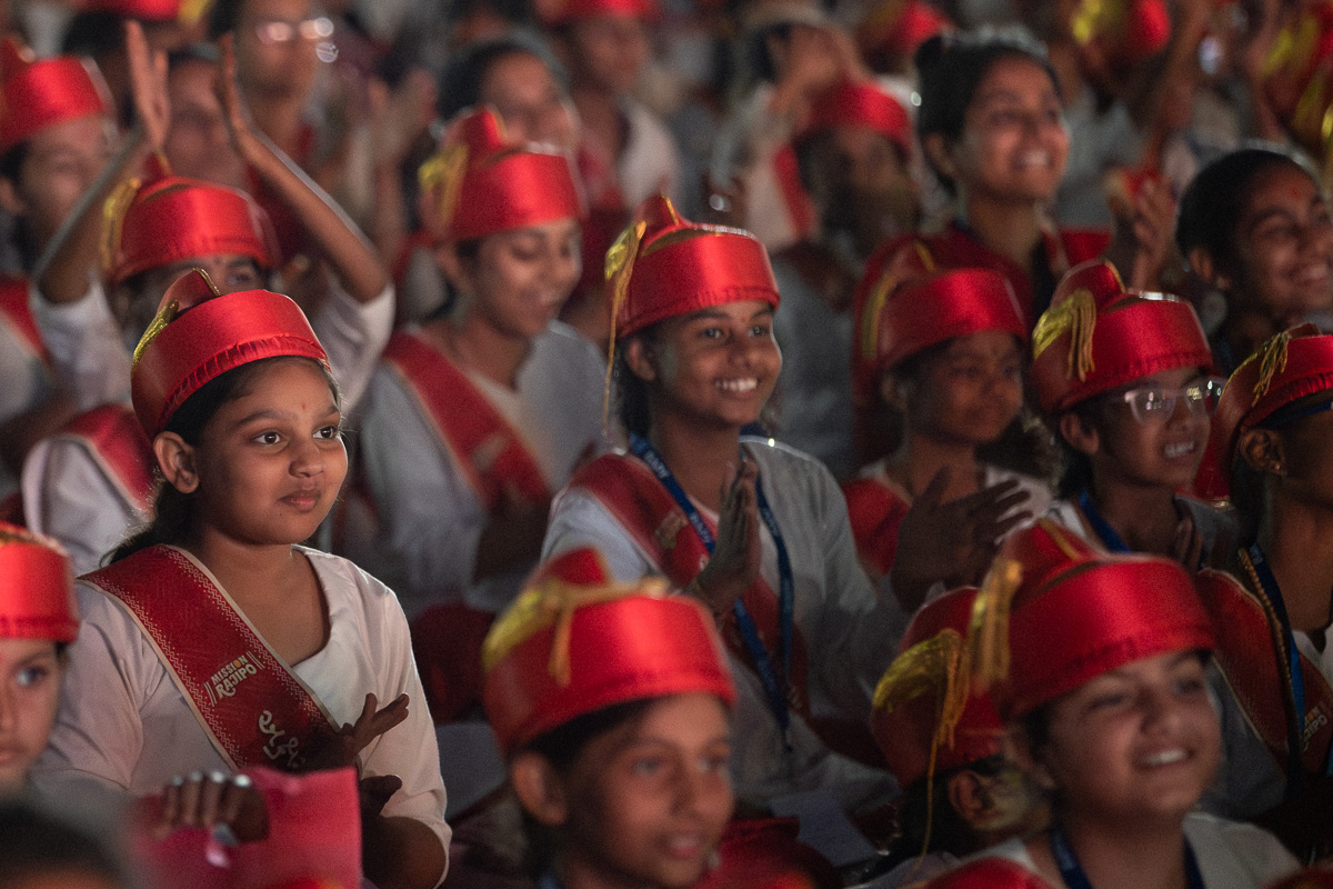 Balikas and karyakars during the assembly