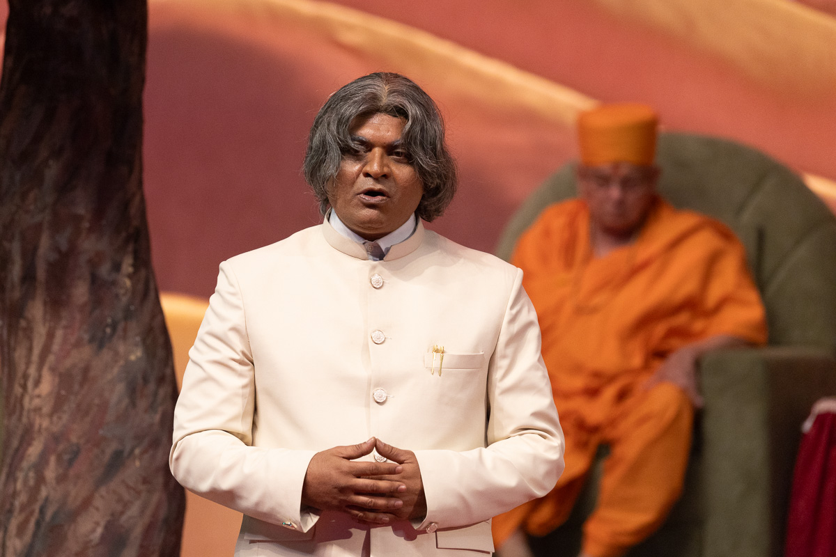 A yuvak presents in the assembly