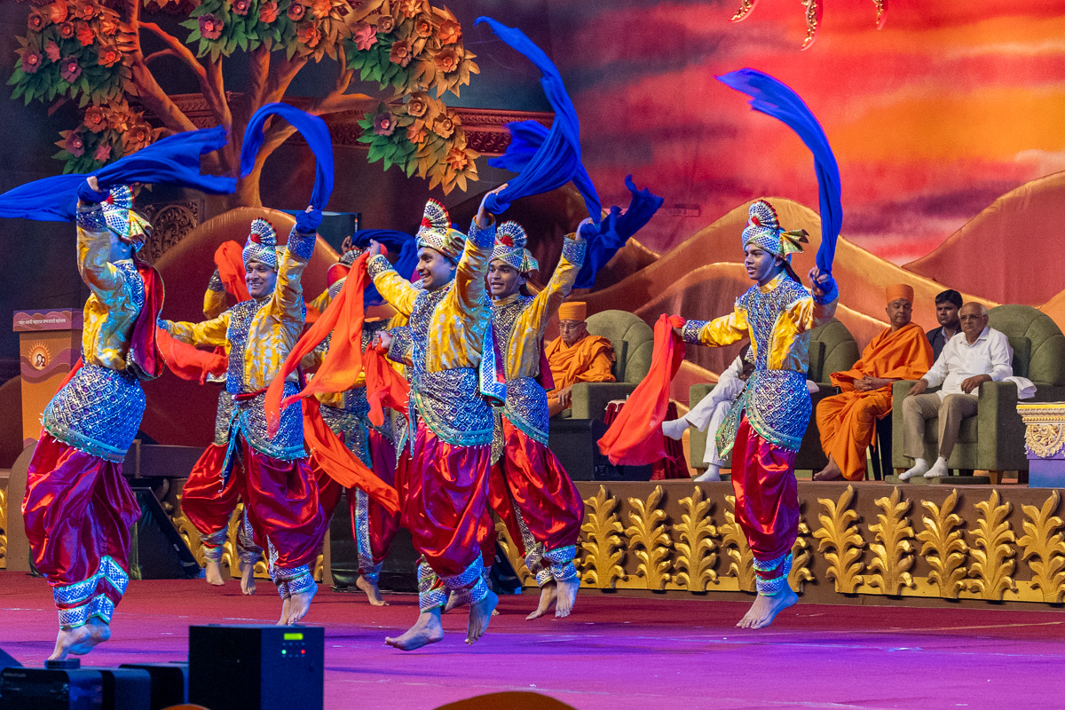 Yuvaks perform a traditional dance