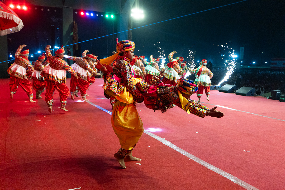 Yuvaks perform a traditional dance