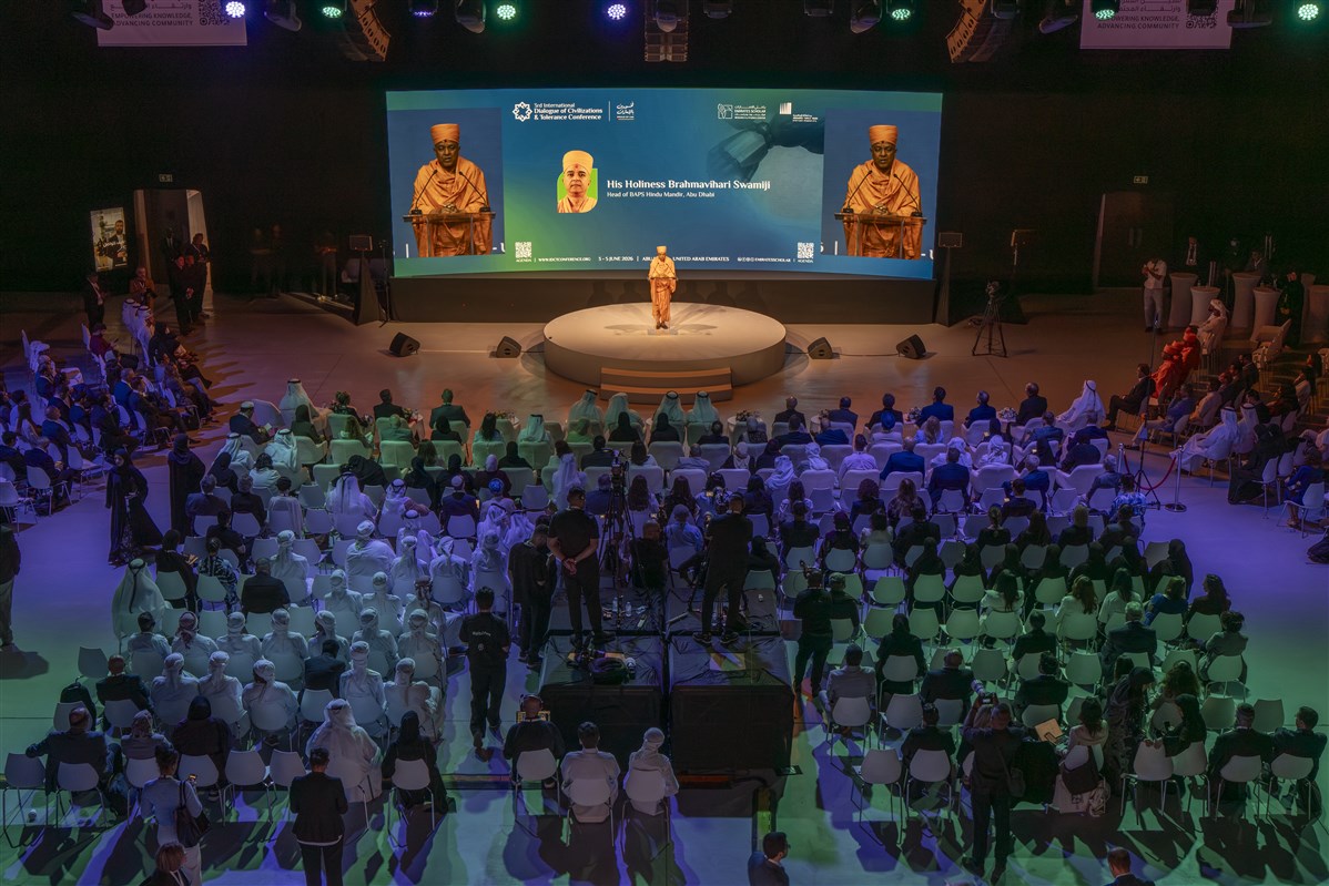 Swami Brahmaviharidas, Head of the Abu Dhabi Mandir delivers a thought-provoking keynote on the future of family, faith, and technology
