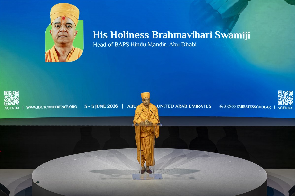 Swami Brahmaviharidas highlighted that true relationships come not from constant communication, but from authentic presence