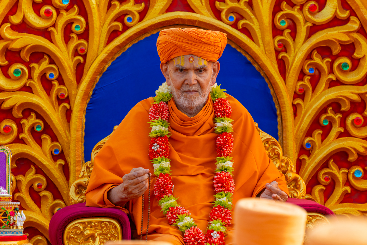 Swamishri during the assembly